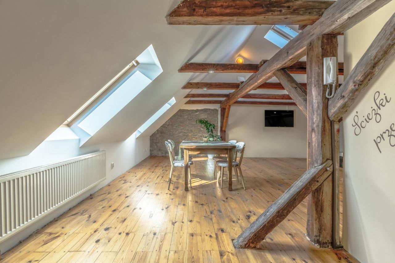 Ubytovani Na Namesti Nove Mesto pod Smrkem Exteriör bild
